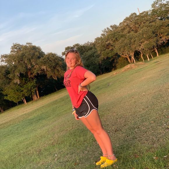 Meet your Posher, Kailee - Picture 1 of 1